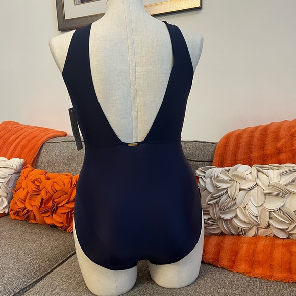 ❣️🆕Nicole Miller Studios Navy Criss Cross Strap Detail One Piece Swimsuit❣️ - Picture 6 of 9